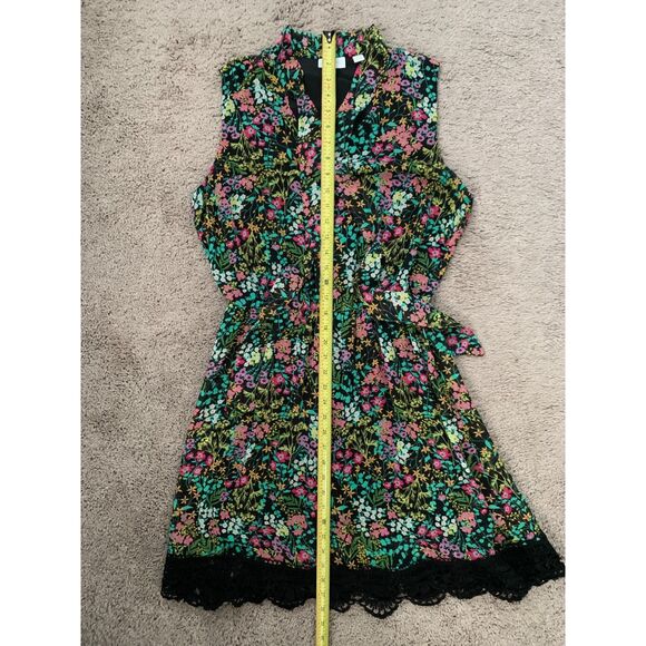 New York & Company Women Dress M Black Floral Tie-Neck Lace Hem Feminine - Picture 10 of 10
